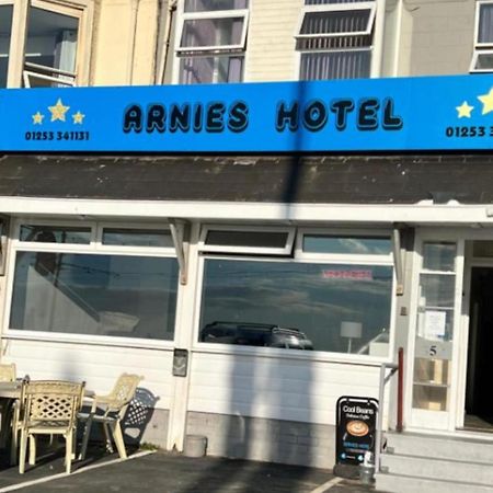 בלקפול Arnies Hotel מראה חיצוני תמונה