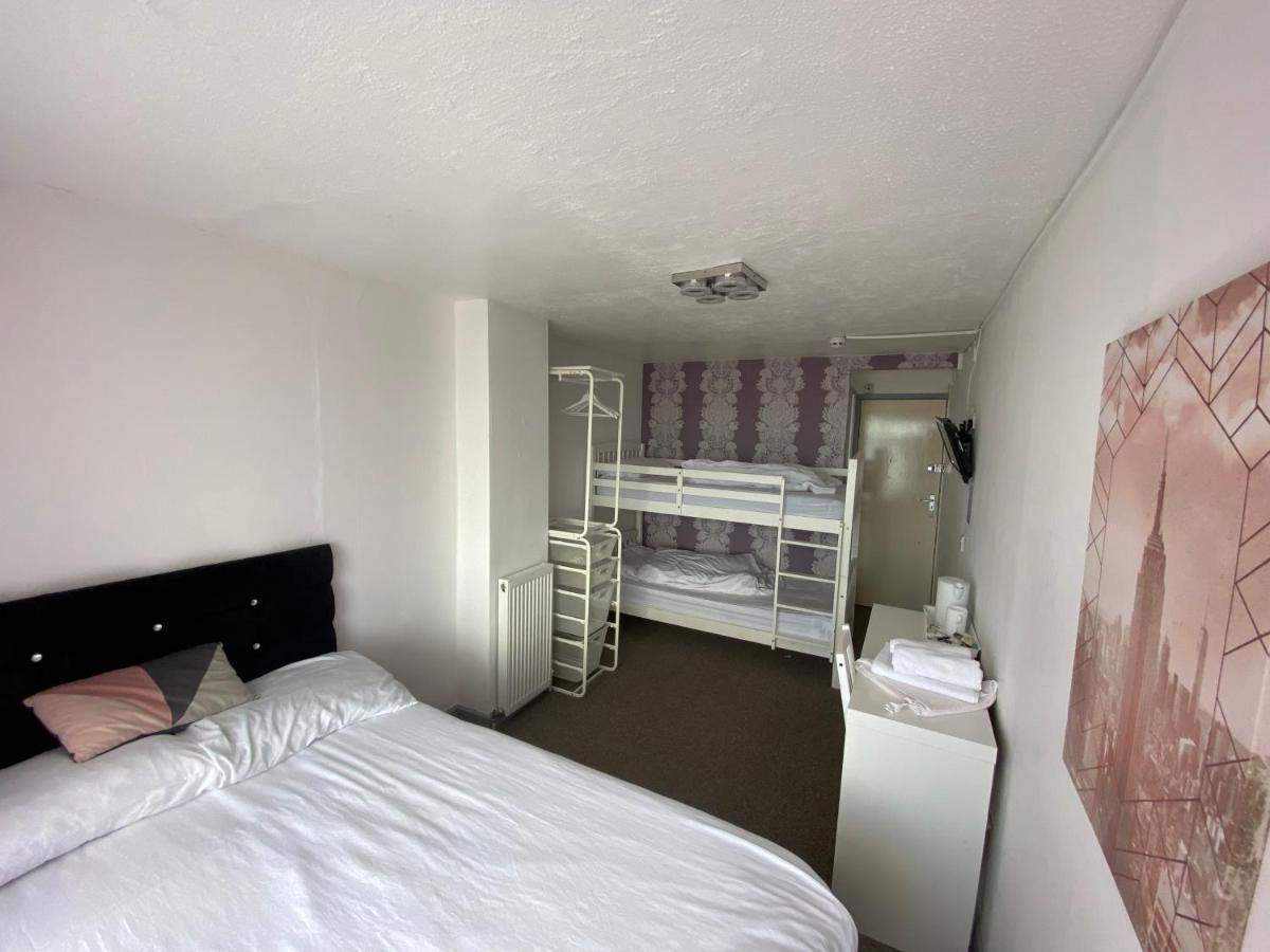 בלקפול Arnies Hotel מראה חיצוני תמונה